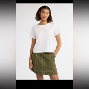 Free Assembly Classic White Crewneck Women's Tee